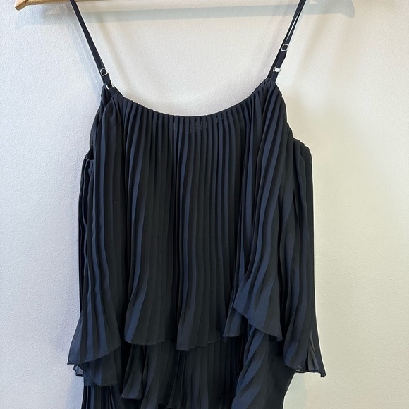 Aqua Bloomingdales Black Accordion Pleated Adjustable Strappy Layered Blouse S - Picture 4 of 4